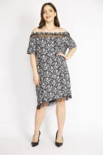 Kadın Lacivert Büyük Beden Yaka Ve Etek Ucu Tül Detaylı Yakası Lastikli Elbise