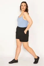 Kadın Siyah Beli Lastikli Yan Cepli Şort 65N33177