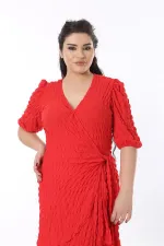 Kadın Büyük Beden Kırmızı Gofre Kumaş Kuşaklı Anvelop Elbise 65N38780