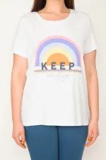 KADIN BEYAZ PAMUKLU KUMAŞ BİSİKLET YAKA ÖN BASKILI BLUZ