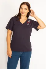 Kadın Lacivert V Yakalı Nakış Detaylı Bluz 65N34573