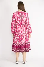 KADIN RENKLİ YAKA BAĞCIKLI KATLI UZUN ELBİSE