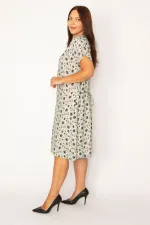 Kadın Gri Ön Yarım Pat Düğmeli Beli Kuşaklı Dokuma Viskon Kumaş Elbise 65N34325