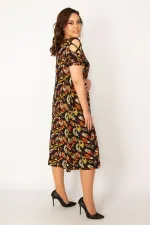 Kadın Renkli Omuz Dekolteli Çiçek Desenli Elbise 65N33598