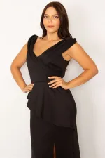 Kadın Siyah Anvelop Yaka Bel Kısmı Volanlı Ön Yırtmaçlı Uzun Abiye Elbise 65N34155