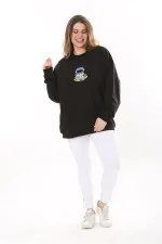 Kadın Büyük Beden Siyah Pamuk Kumaş Nakışlı Sweatshirt 65N37617