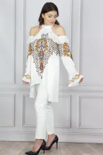 Chemisier femme à épaules dénudées et broderies de pierres 26N14543