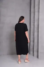 Kadın Büyük Beden Siyah, Omuz Çiçek Nakışlı, Rahat Kesim V Yaka Elbise 65N39078