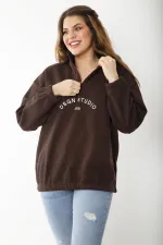 Kadın Büyük Beden Kahve İçi Şardonlu Ön Pat Fermuarlı Nakışlı Sweatshirt 65N37202