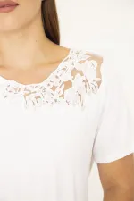 Kadın Büyük Beden Beyaz Pamuk Kumaş Dantel Detaylı Bluz 65N36937