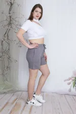 Kadın Gri Beli Lastik Ve Kuşgözü Bağcık Detaylı Cepli Pamuklu Kumaş Şort 65N23748