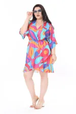 Kadın Büyük Beden Renkli Anvelop Yakalı Etek Ucu Volanlı Yarasa Kollu Elbise 65N37934