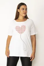 Kadın Beyaz Pamuklu Kumaş Kalp Baskılı Bluz 65N28156