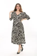 Kadın Büyük Beden Siyah V Yakalı Bürümcük Kumaş Kapri Kollu Elbise 65N37622