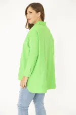 Kadın Büyük Beden Yeşil Ön Düğmeli Yan Yırtmaçlı Gömlek 65N37036