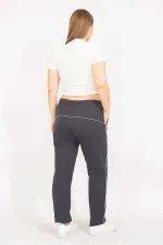 Kadın Lacivert Büyük Beden Biye Detaylı Spor Pantolon 65N35627