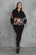 KAPŞONLU FERMUAR VE BASKI DETAYLI KUŞGÖZLÜ SWEATSHİRT PANTOLON TAKIM