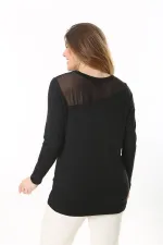 Kadın Büyük Beden Siyah Ön Ve Arka Yakası Tül Detaylı Uzun Kollu Bluz 65N37538