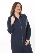 Kadın Büyük Beden Lacivert Ön Fermuarlı 4 Cepli Arka Bel Kemeri Lastikli Kot Tulum 65N37573