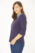 Kadın Büyük Beden Lacivert Pamuklu Kumaş Yaka Detaylı Bluz 65N36964