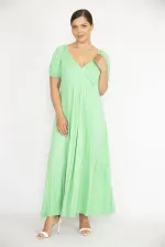 Kadın Büyük Beden Yeşil Omuz Ve Kol Ağzı Lastik Detaylı Anvelop Yakalı Elbise