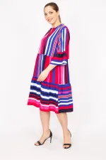 Kadın Fujya Büyük Beden Dokuma Kumaş V Yakalı Ön Pat Düğmeli Katlı Elbise 65N35831