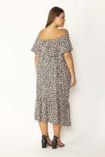 Kadın Kırmızı Yakası Lastik Ve Volan Detaylı Etek Ucu Katlı Dokma Viskon Kumaş Elbise 65N28546