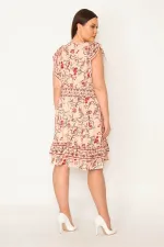 KADIN RENKLİ BELİ GİPE LASTİKLİ ANVELOP YAKA KOL VE ETEK UCU FIRFIRLI KATLI ELBİSE