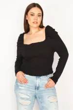 KADIN SİYAH BEDEN KISMI GİPE LASTİKLİ KARMEN YAKA UZUN KOLLU CROP BLUZ