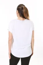 Kadın Büyük Beden Beyaz Nakış Detaylı Yaka Ve Kol Ağzı Kopenaki Dantelli V Yakalı Bluz 65N37676