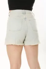 Kadın Büyük Beden Taş Yıkama Efektli Yan Yırtmaçlı Kot Şort 65N37917