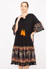 Kadın Siyah Büyük Beden Kol Ve Eteği Desenli Püskül Detaylı Elbise 65N35844