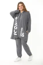 Kadın Büyük Beden Gri Baskı Ve Fermuar Detaylı Kapşonlu Sweatshirt Pantolon Takım 65N37128