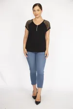 Kadın Beyaz Büyük Beden Pamuklu Kumaş Ön Pat Fermuarlı Kolları Dantel Bluz