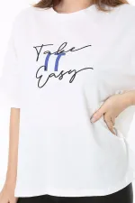 Kadın Büyük Beden Beyaz Pamuklu Kumaş Ön Nakışlı Kısa Kollu Bluz 65N37855