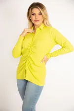 Kadın Siyah Ön Düğmeli Büzgü Detaylı Likralı Bluz 65N34856