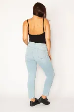 Kadın Mavi Ön Kup Detaylı Yan Kemeri Lastikli Likralı Kot Pantolon 65N34332