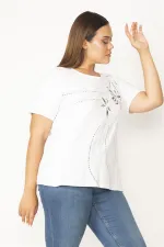 Kadın Beyaz Büyük Beden Pamuklu Kumaş Ön Baskılı Bluz