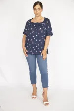 Kadın Lacivert Büyük Beden Pamuk Kumaş Yaka Ve Kolları Dantel Detaylı Bluz