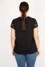 Kadın Siyah Büyük Beden Pamuklu Kumaş Ön Robası Ve Kolları Dantel Bluz