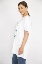 Kadın Beyaz Büyük Beden Rahat Kesim Bisiklet Yakalı Ön Baskılı Tunik