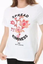 Kadın Büyük Beden Beyaz Pamuklu Kumaş Ön Baskılı Kısa Kollu Bluz 65N37854