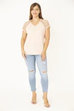 Kadın Büyük Beden Pudra Pamuk Kumaş Ön Pat Fermuarlı Dantel Detaylı Bluz 65N36940