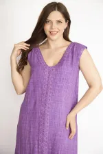 Kadın Eflatun Büyük Beden Dantel Detaylı V Yaka Yan Yırtmaçlı Keten Elbise