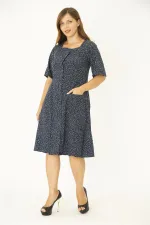 Kadın Büyük Beden Lacivert Dokuma Viskon Kumaş Ön Düğmeli Cepli Elbise 65N36785