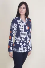 Chemise à motifs boutonnée sur le devant