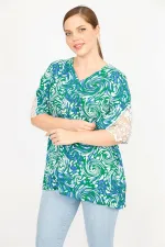 Kadın Mavi Büyük Beden Dokuma Viskon Kumaş Kolları Dantel Detaylı V Yakalı Bluz