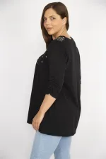 Kadın Siyah Büyük Beden Taş İşli V Yaka Kolu Lastik Büzgülü Bluz