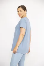 Kadın Büyük Beden Bebe Mavisi V Yakalı Sim Ve Baskı Detaylı Kısa Kollu Bluz