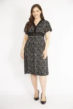 Kadın Siyah Büyük Beden Yaka Ve Beli Geniş Kopenaki Dantelli Evaze Elbise